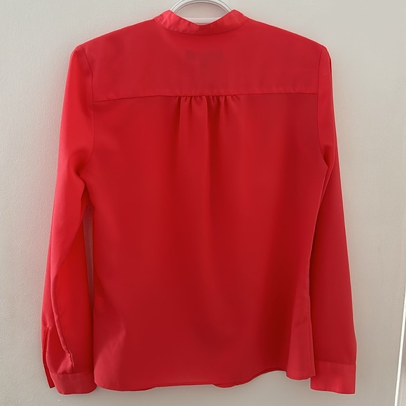 Banana Republic Salmon Blouse with Gold Button - Picture 5 of 5